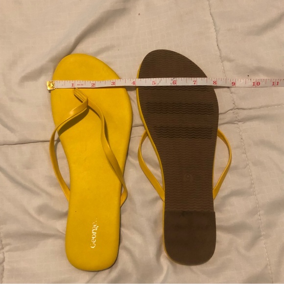 3/20$ George - Yellow Sandals - Picture 4 of 4
